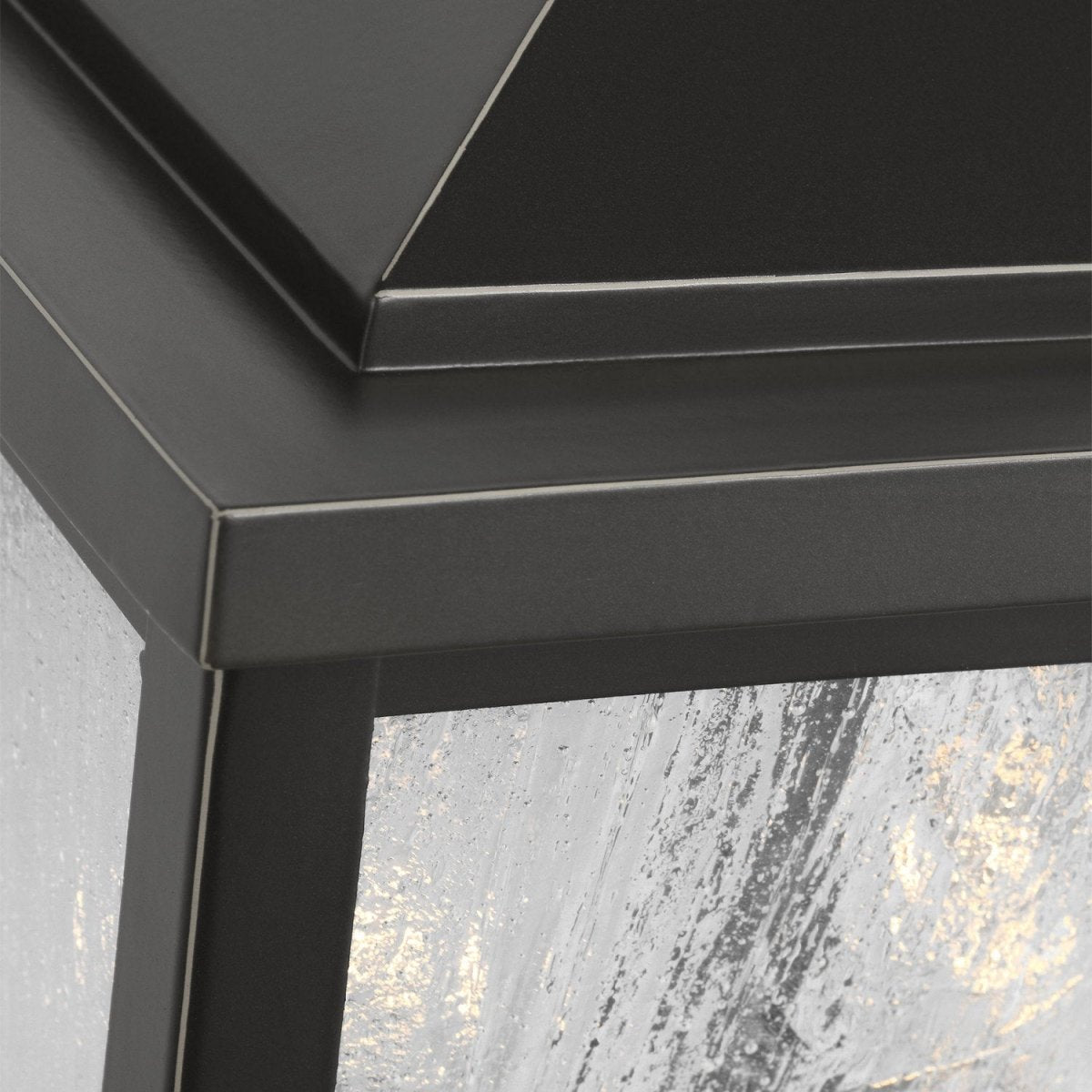 Lanterne murale extérieure Kennewick - Noir texturé 10 3/4" by Visual Comfort Studio | Luminaires & cie
