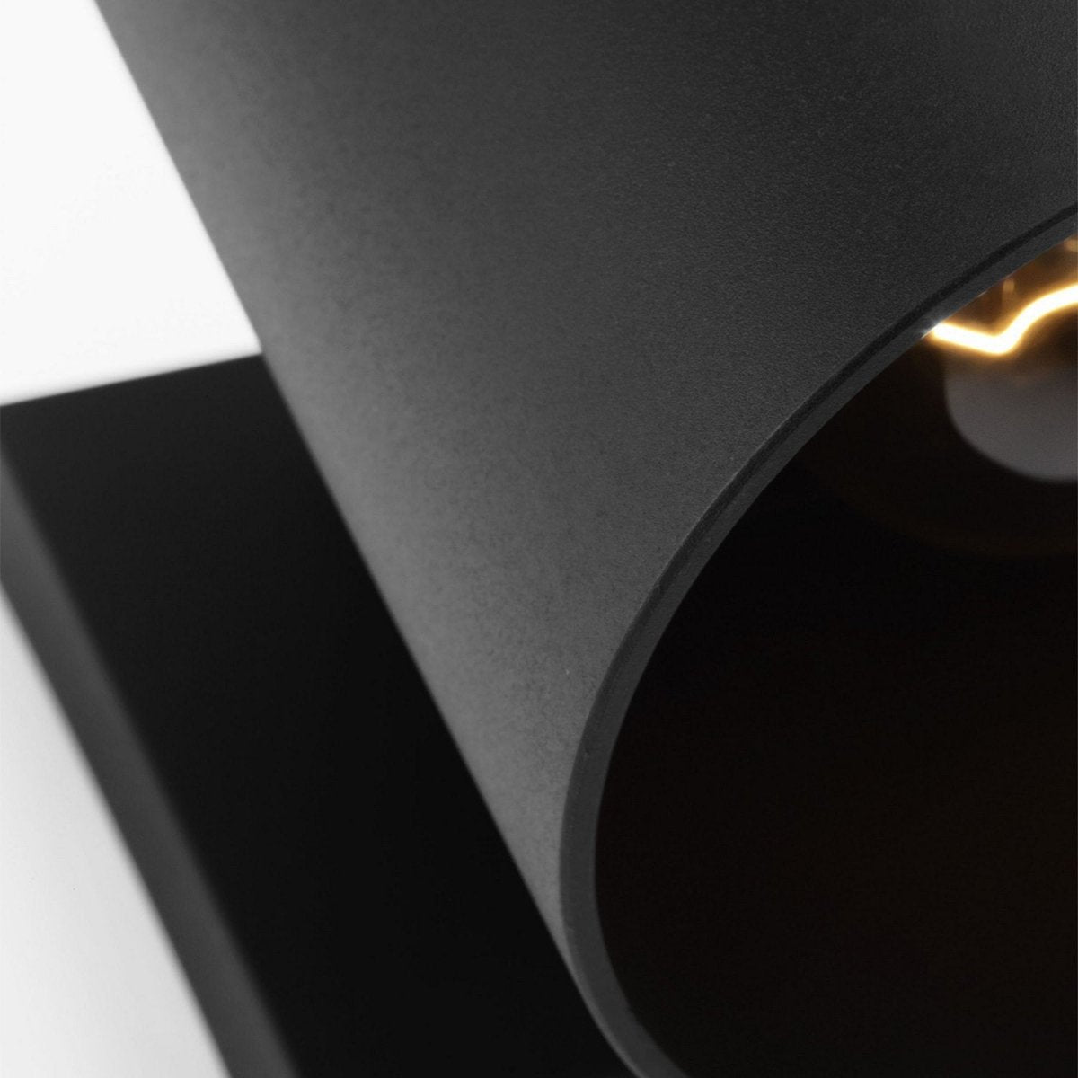 Lanterne murale extérieure Outdoor Cylinders - Noir texturé 18" by Visual Comfort Studio | Luminaires & cie