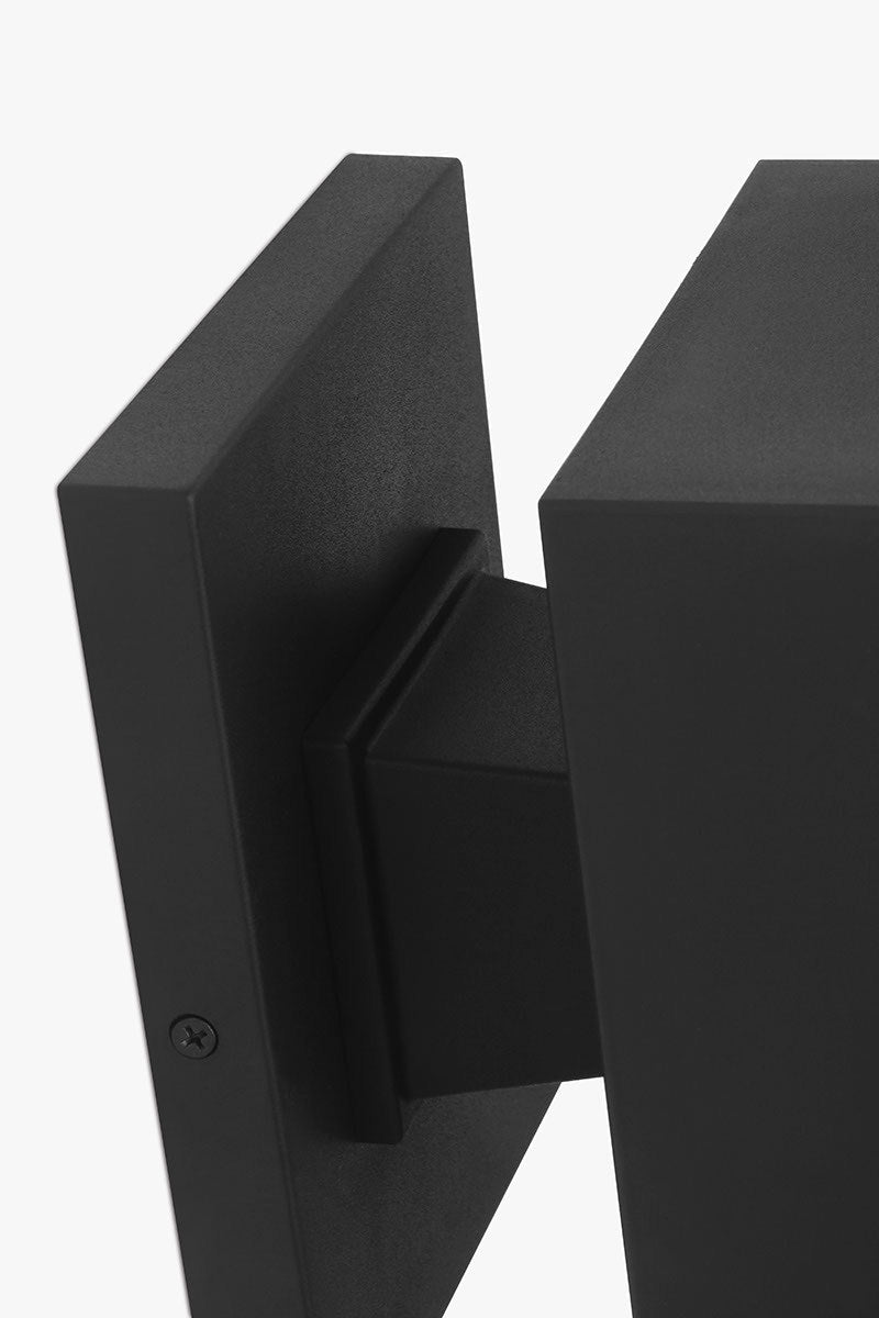 Lanterne murale extérieure Pohl - Textured Black 18.5 by Visual Comfort Studio | Luminaires & cie