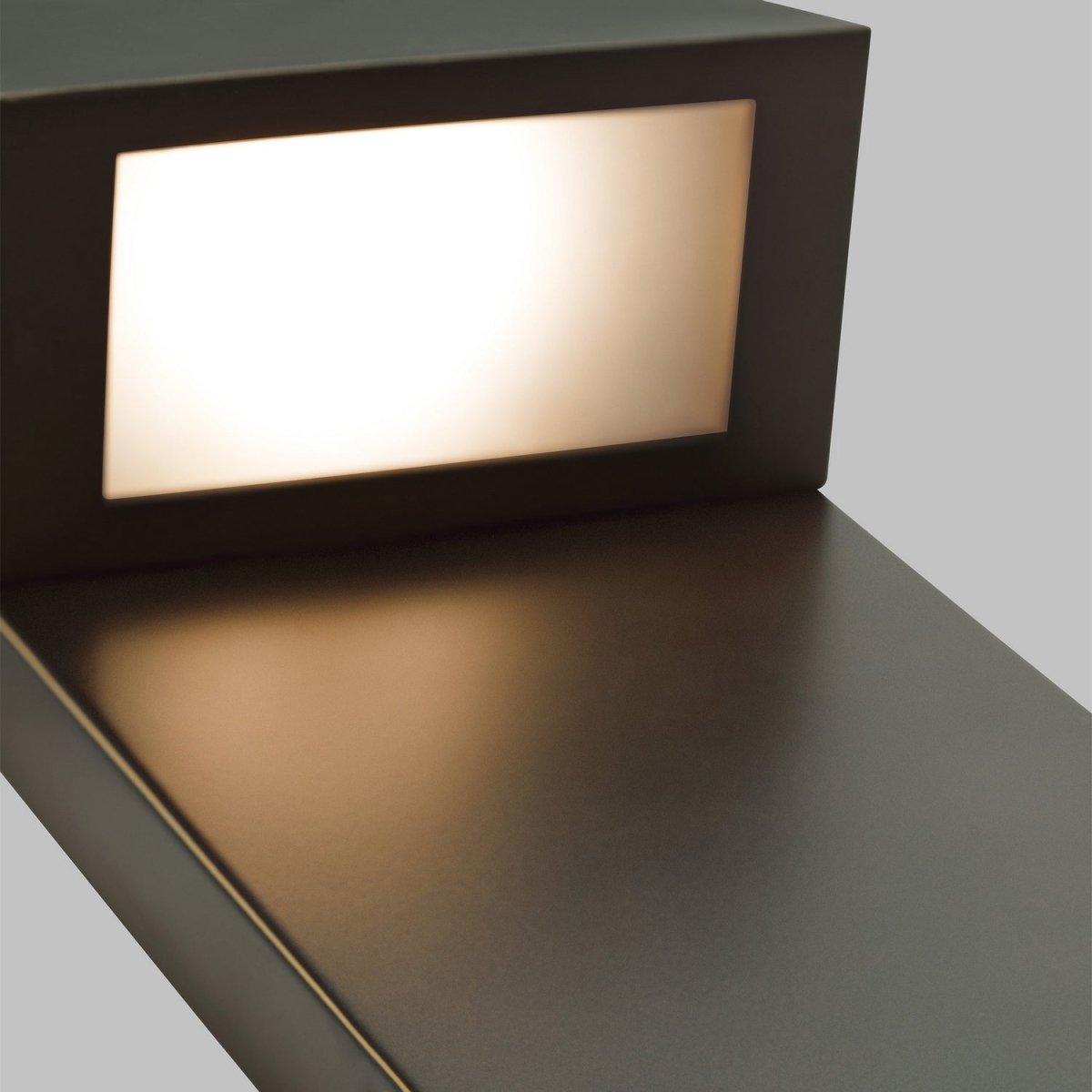 Lanterne murale extérieure Rocha - Bronze antique 10" by Visual Comfort Studio | Luminaires & cie
