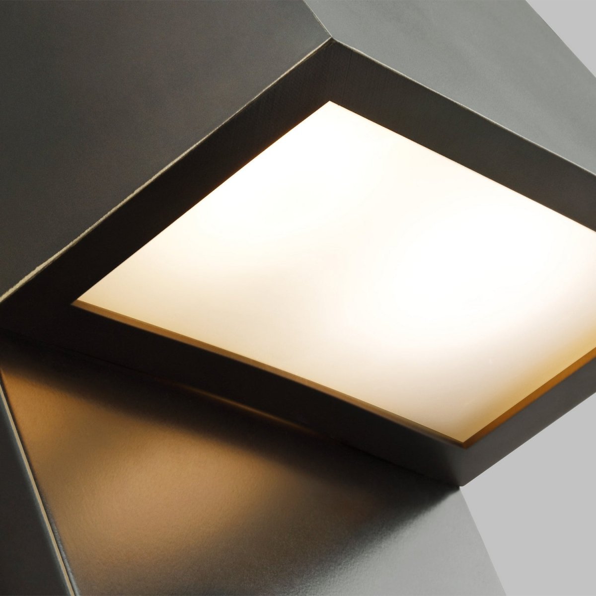 Lanterne murale extérieure Rocha - Bronze antique 10" by Visual Comfort Studio | Luminaires & cie