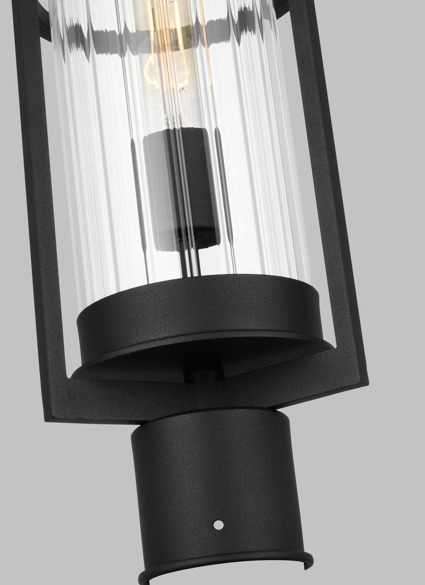 Lanterne sur poteau Alcona - Bronze antique by Visual Comfort Studio | Luminaires & cie