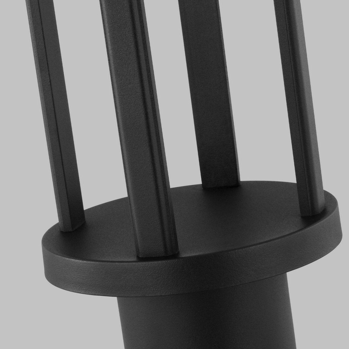 Lanterne sur poteau Union - Bronze antique by Visual Comfort Studio | Luminaires & cie