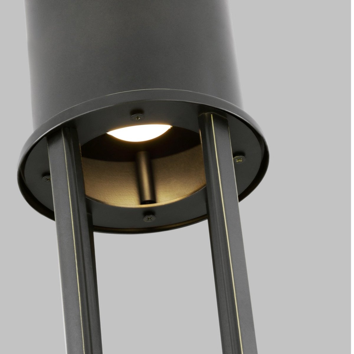 Lanterne sur poteau Union - Bronze antique by Visual Comfort Studio | Luminaires & cie
