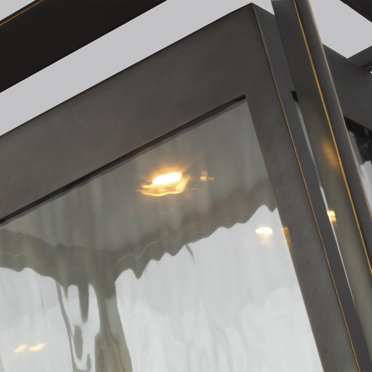 Lanterne sur poteau Urbandale - Noir texturé by Visual Comfort Studio | Luminaires & cie