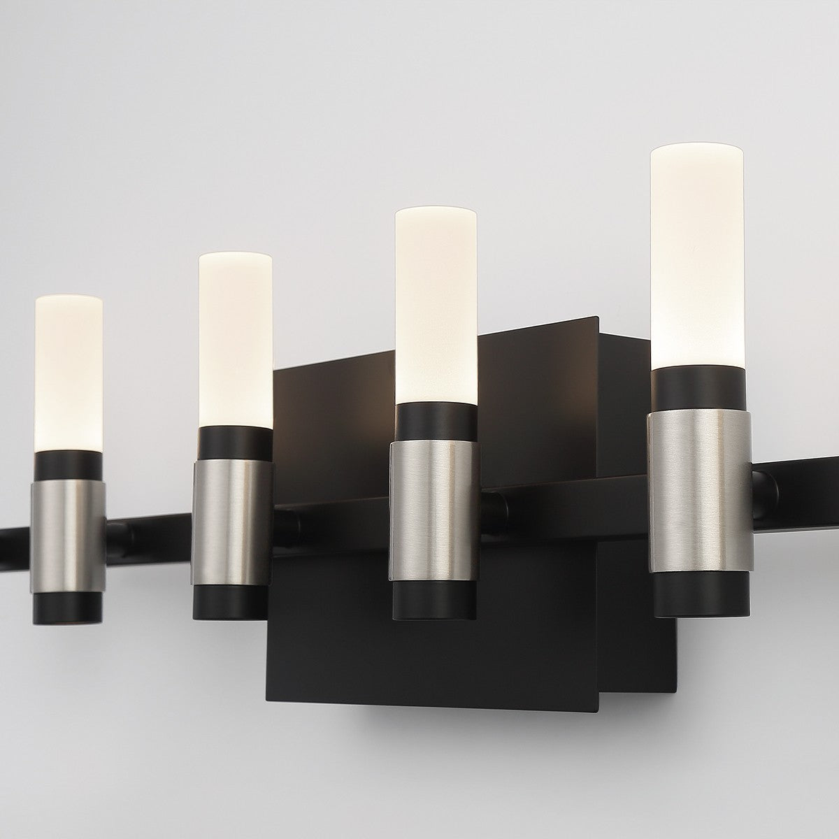 Luminaire de vanité Albany Argent-Noir Mix, 26 1/2" – vue 4