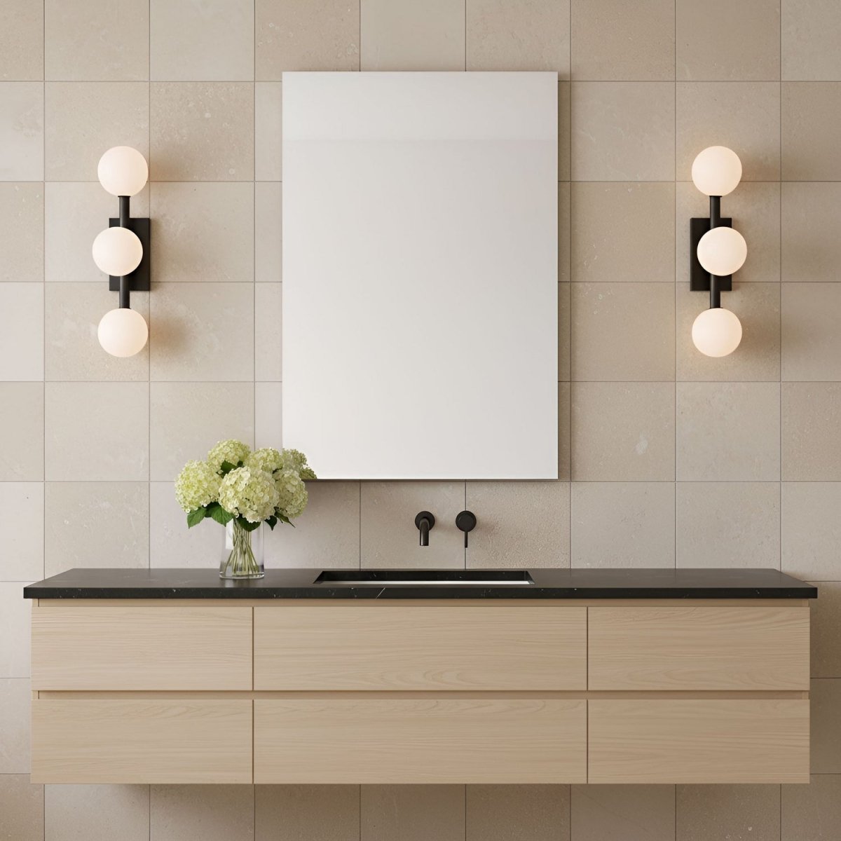Luminaire de vanité Altair - Laiton bruni 32" by Visual Comfort Studio | Luminaires & cie