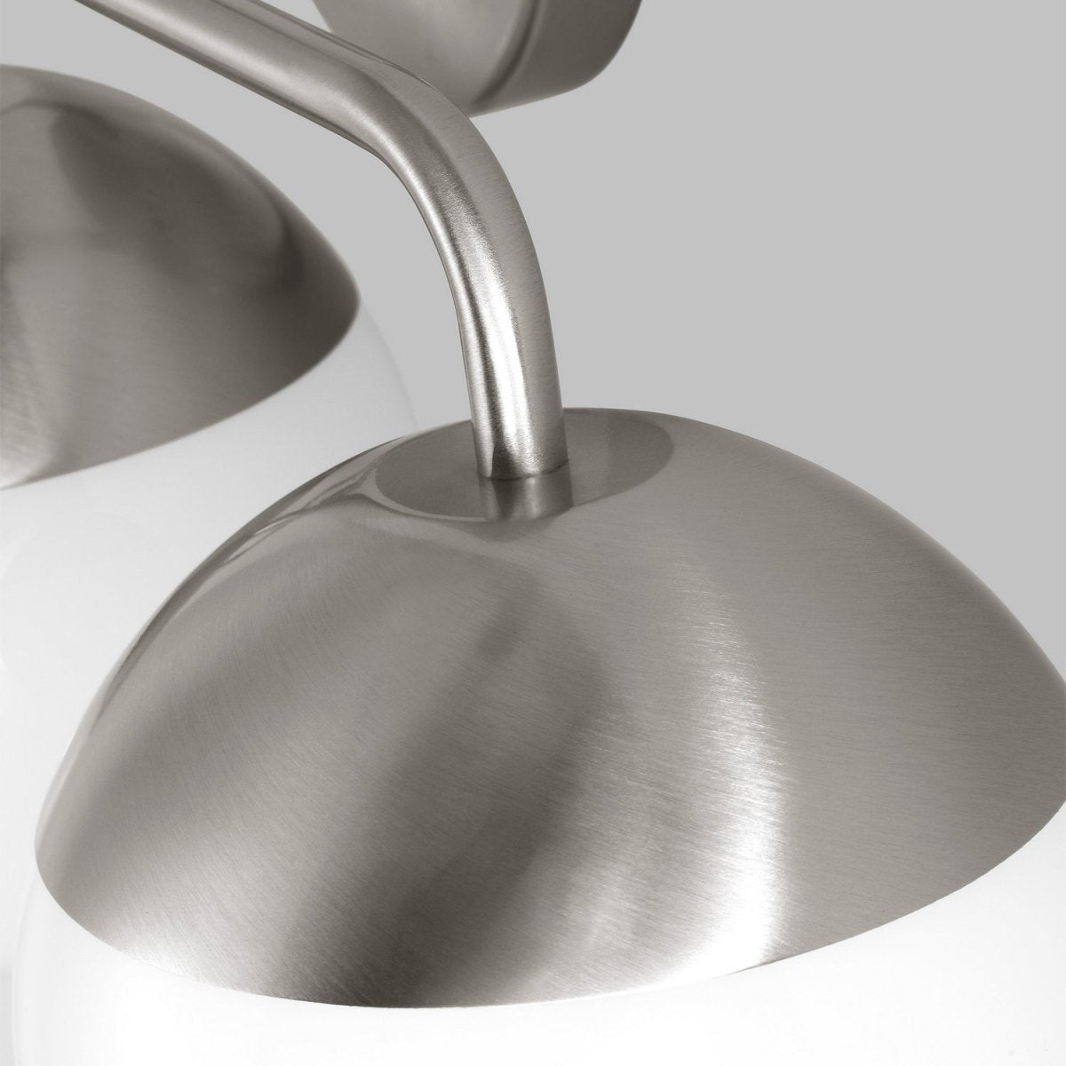 Luminaire de vanité Alvin - Nickel brossé 33 3/8" by Visual Comfort Studio | Luminaires & cie