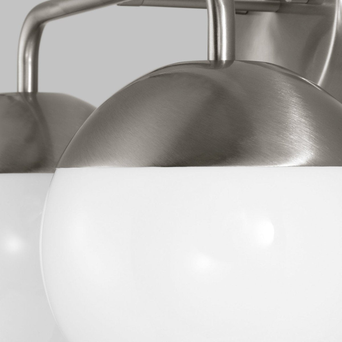 Luminaire de vanité Alvin - Nickel brossé 33 3/8" by Visual Comfort Studio | Luminaires & cie