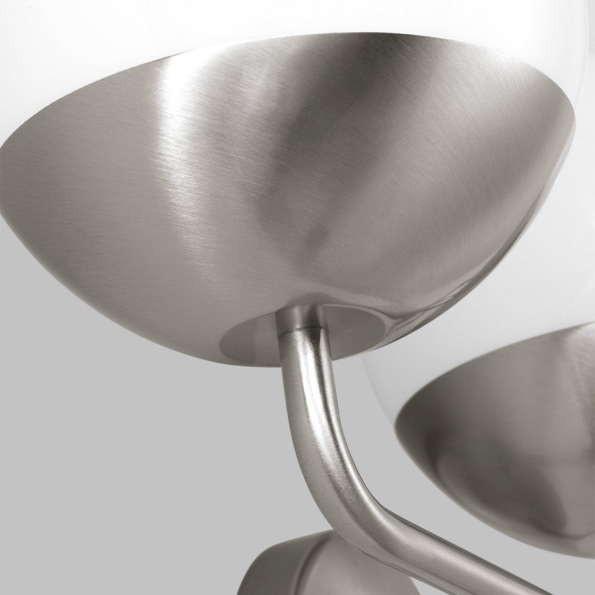 Luminaire de vanité Alvin - Nickel brossé 33 3/8" by Visual Comfort Studio | Luminaires & cie
