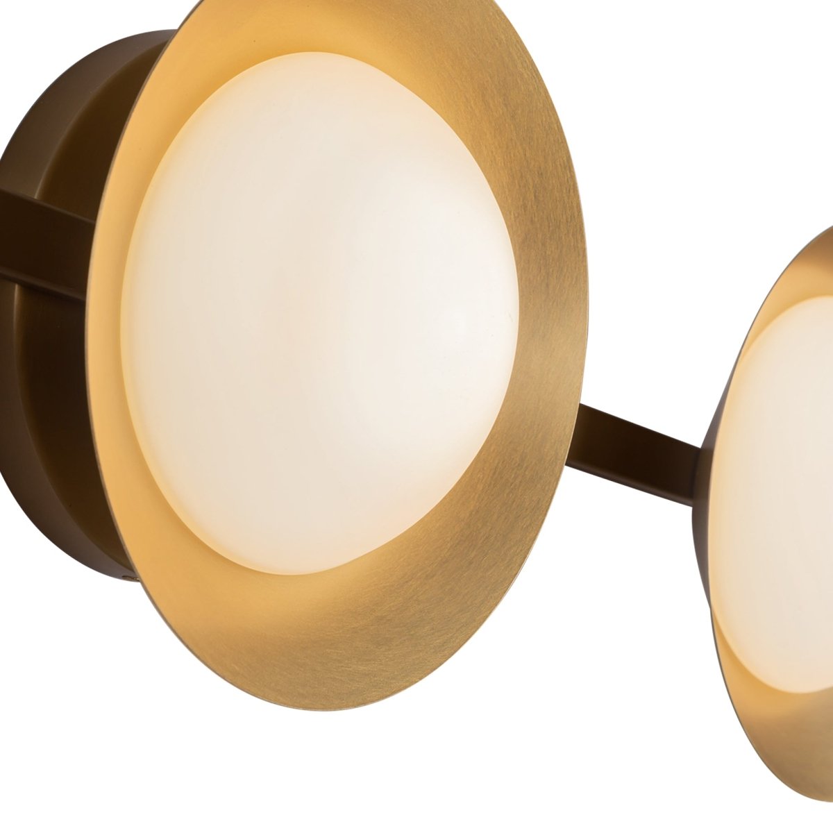Luminaire de vanité Cleo - Gold - or / Verre d'Opale by Kuzco Lighting | Luminaires & cie