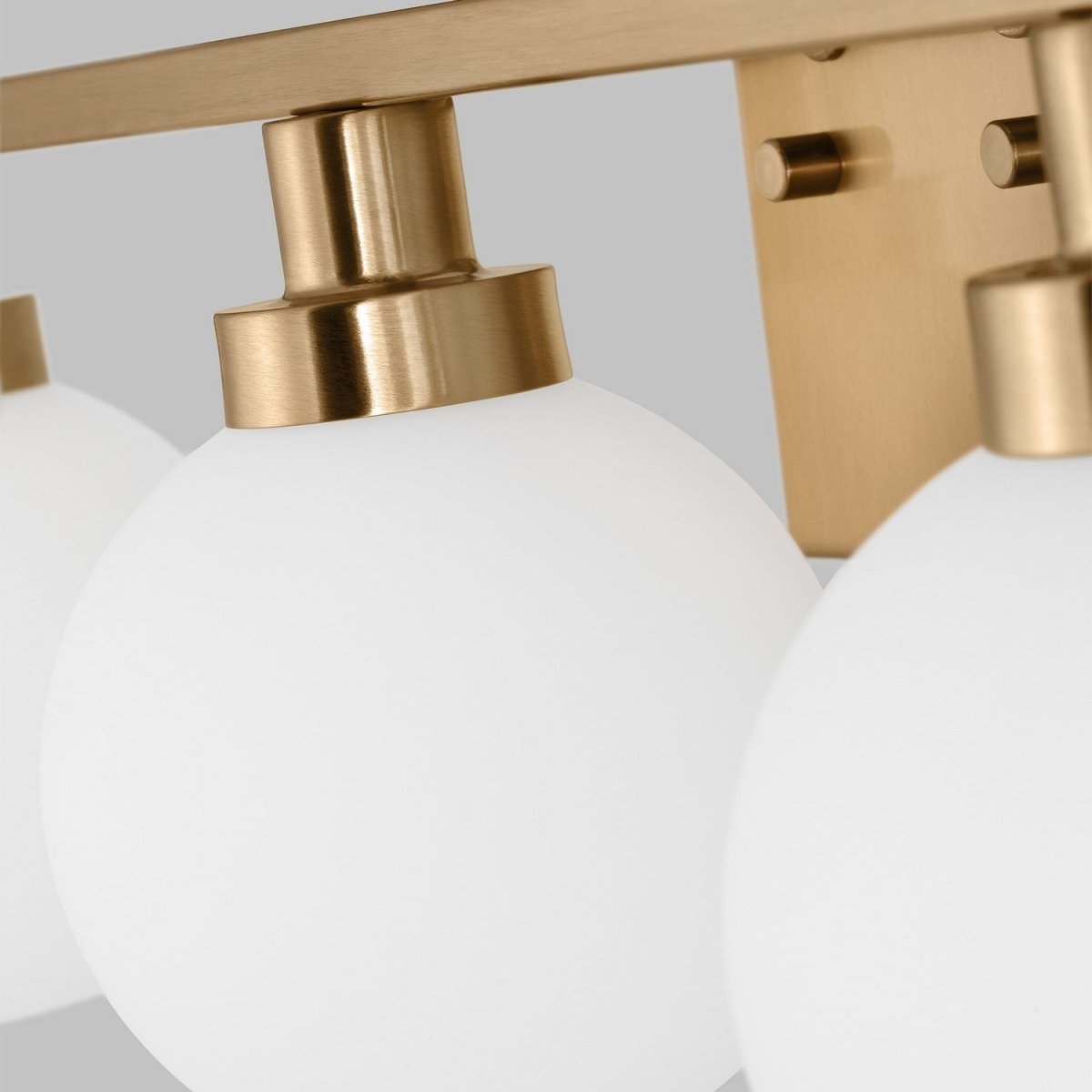 Luminaire de vanité Clybourn - Laiton satiné 30 1/8" by Visual Comfort Studio | Luminaires & cie