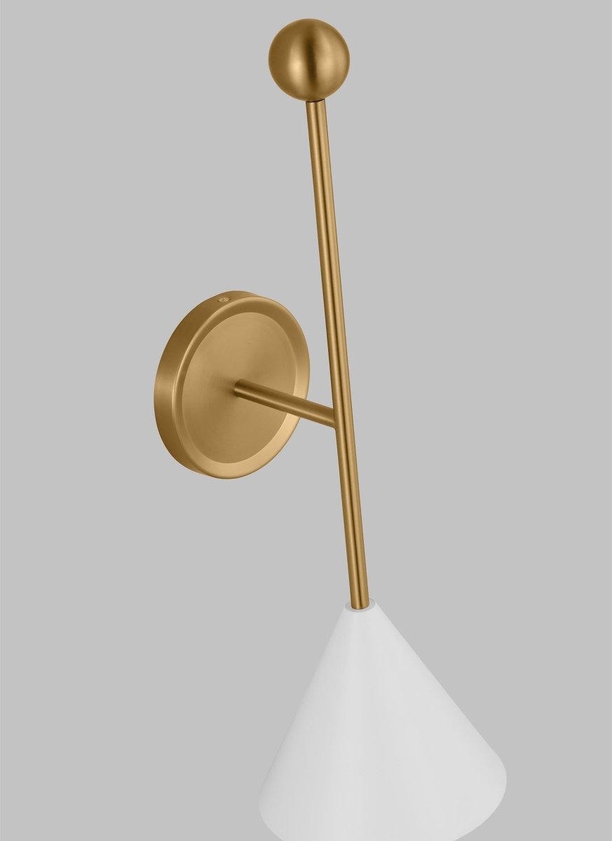 Luminaire de vanité Cosmo - Matte blanc et laiton brûlé 22" by Visual Comfort Studio | Luminaires & cie