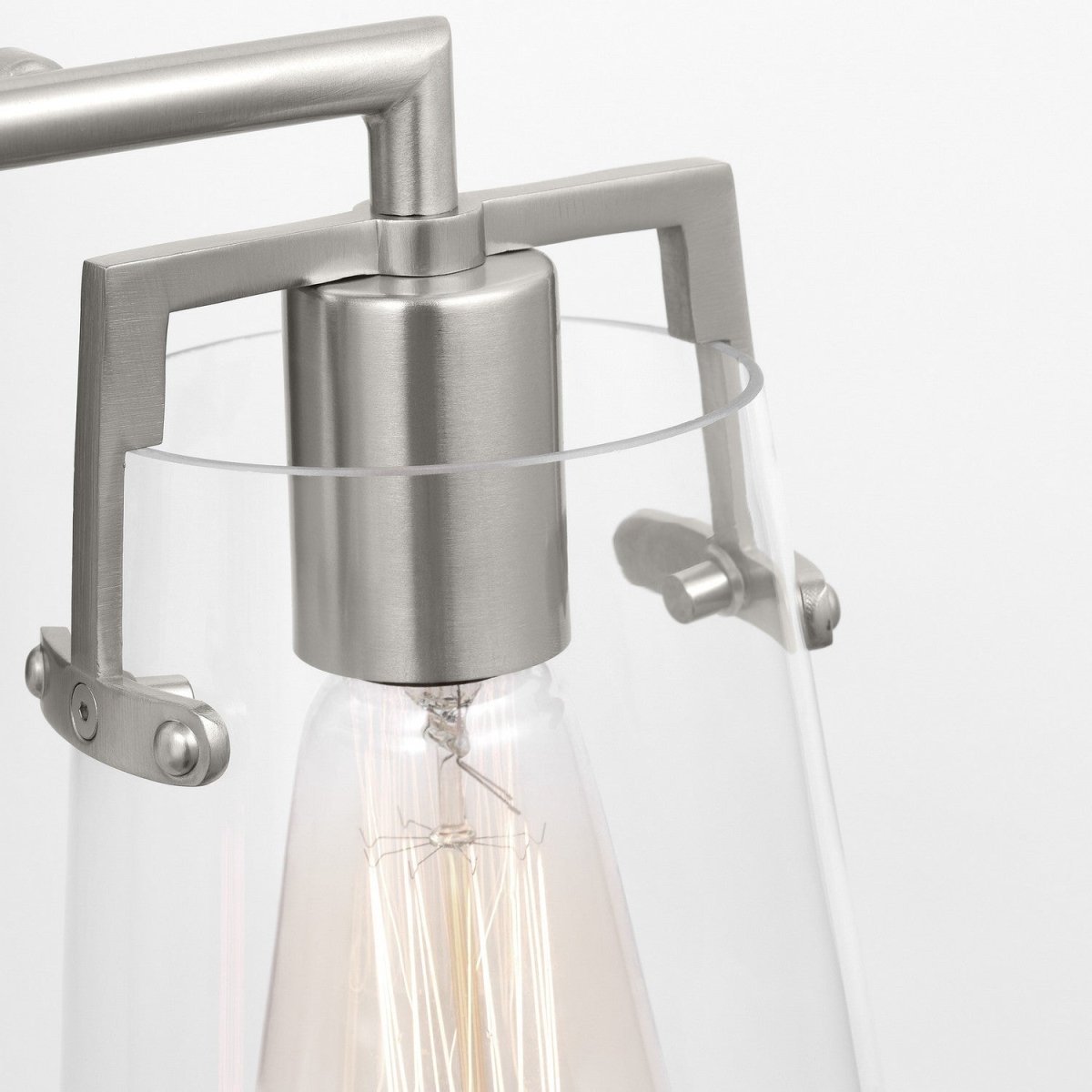 Luminaire de vanité Crofton - Laiton satiné Verre craquelé transparent 33 3/8" by Visual Comfort Studio | Luminaires & cie