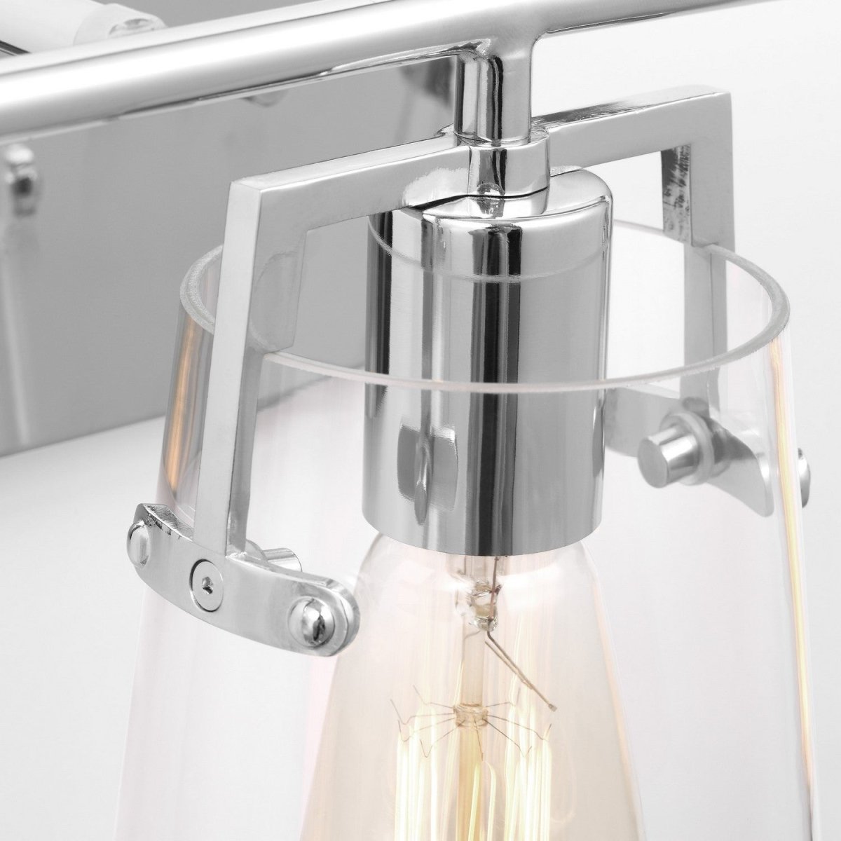 Luminaire de vanité Crofton - Laiton satiné Verre craquelé transparent 33 3/8" by Visual Comfort Studio | Luminaires & cie