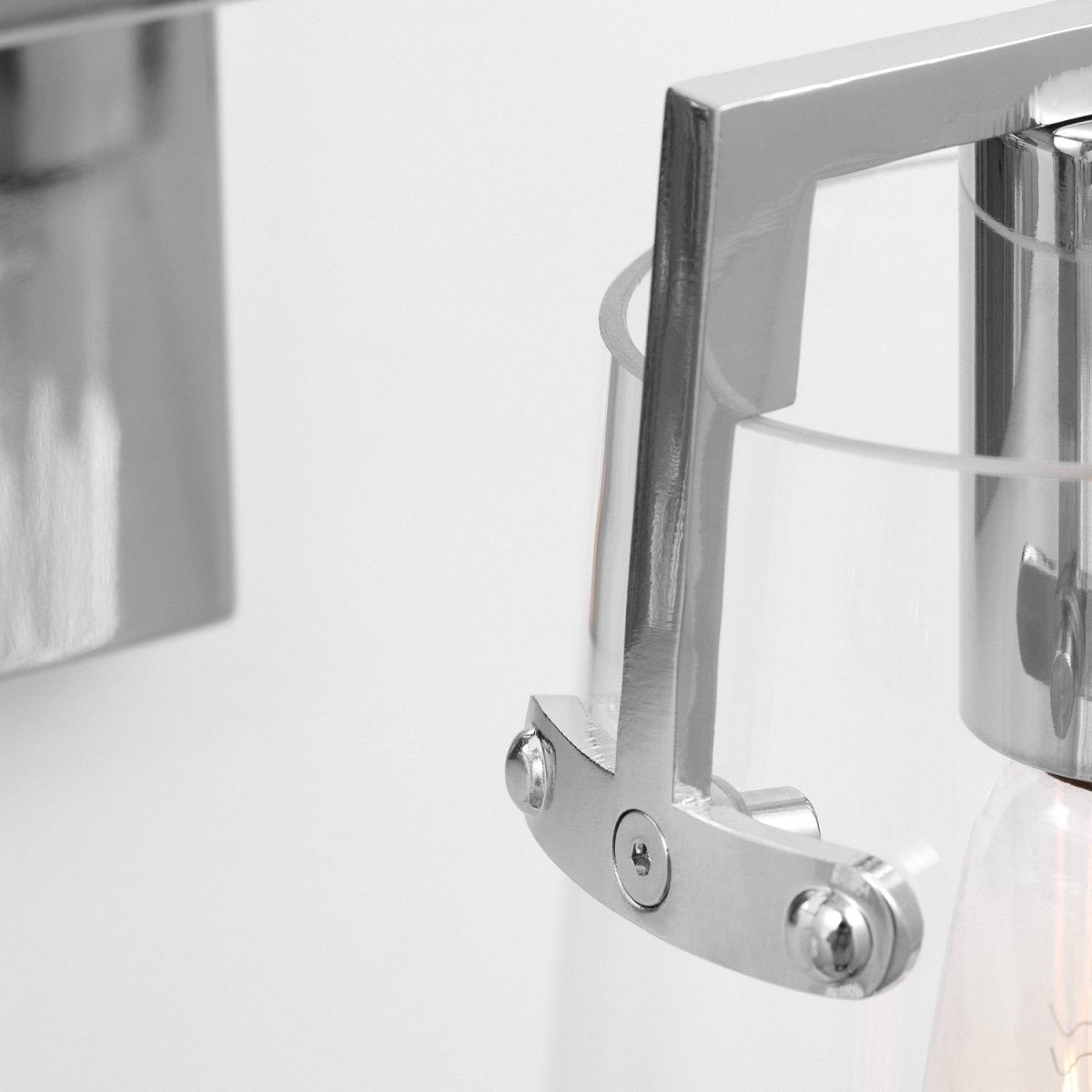 Luminaire de vanité Crofton - Laiton satiné Verre craquelé transparent 33 3/8" by Visual Comfort Studio | Luminaires & cie