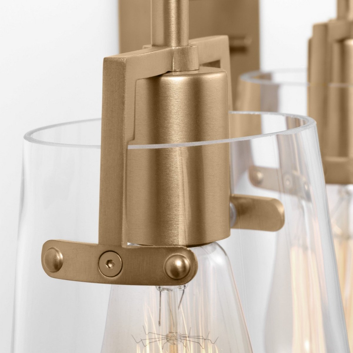 Luminaire de vanité Crofton - Laiton satiné Verre craquelé transparent 33 3/8" by Visual Comfort Studio | Luminaires & cie