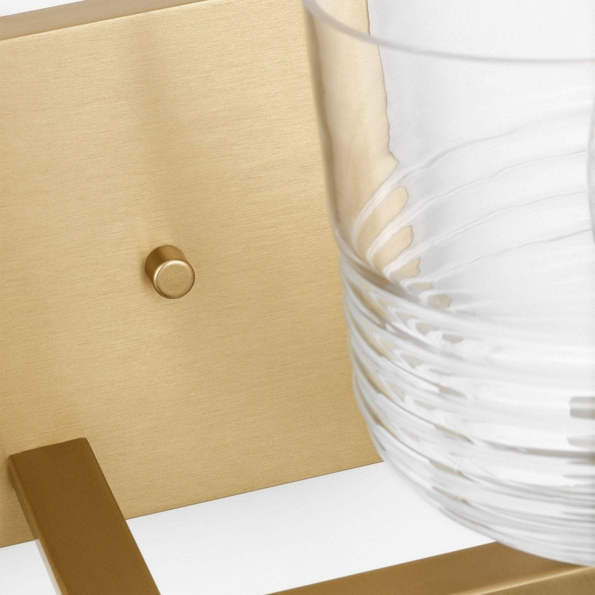 Luminaire de vanité Lochdale - Laiton satiné 33 5/8" by Visual Comfort Studio | Luminaires & cie