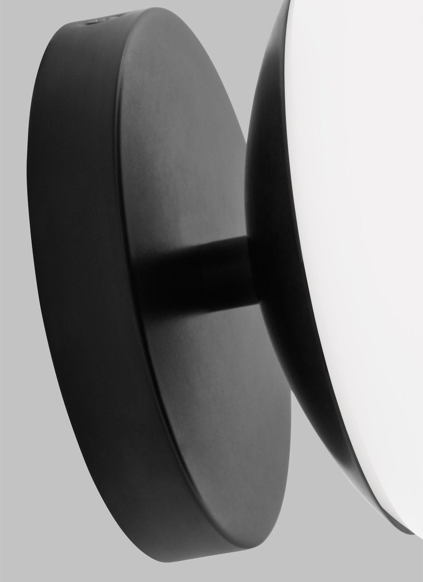 Luminaire de vanité Lune - Fer vieille 6 1/2" by Visual Comfort Studio | Luminaires & cie