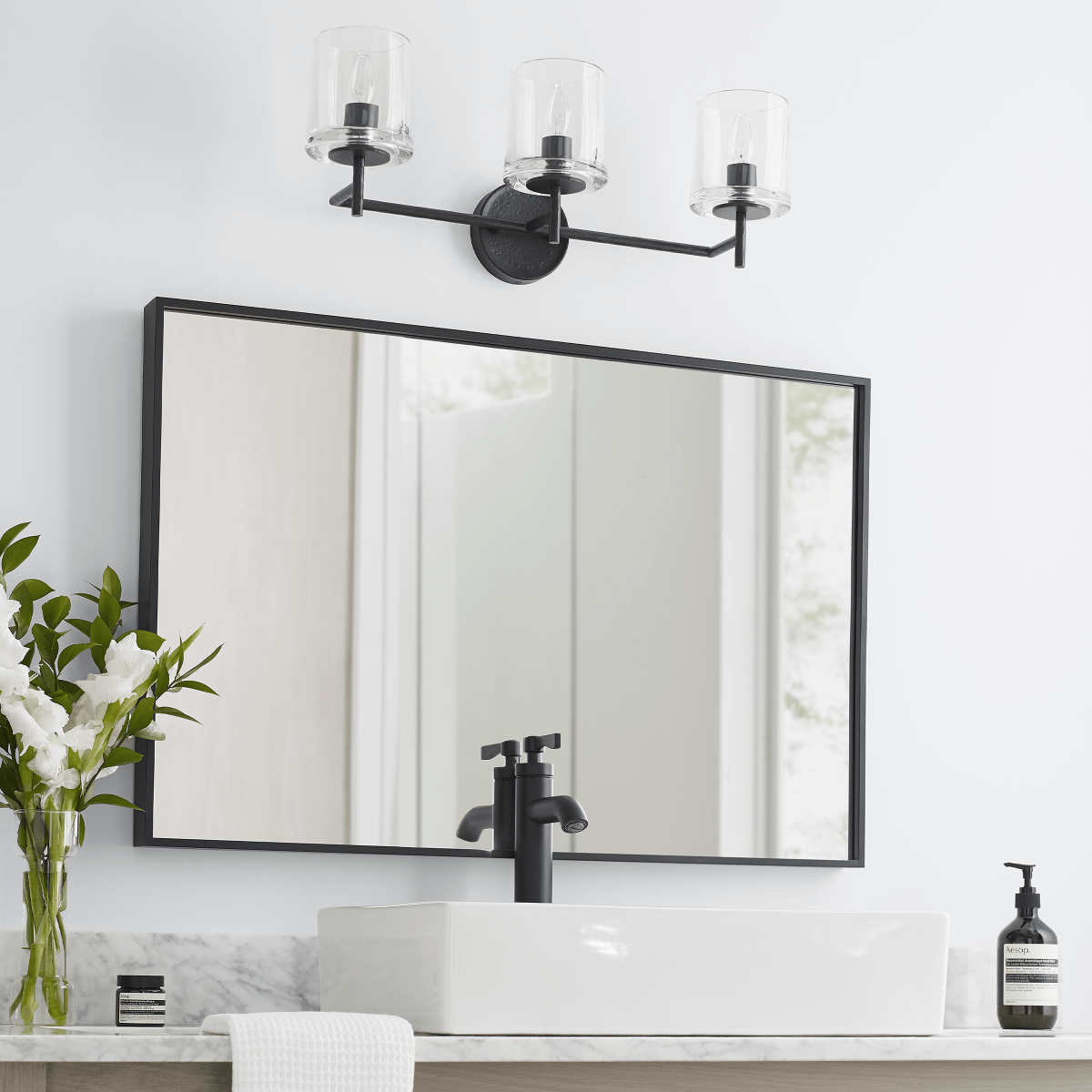 Luminaire de vanité Marietta - 24" by Visual Comfort Studio | Luminaires & cie