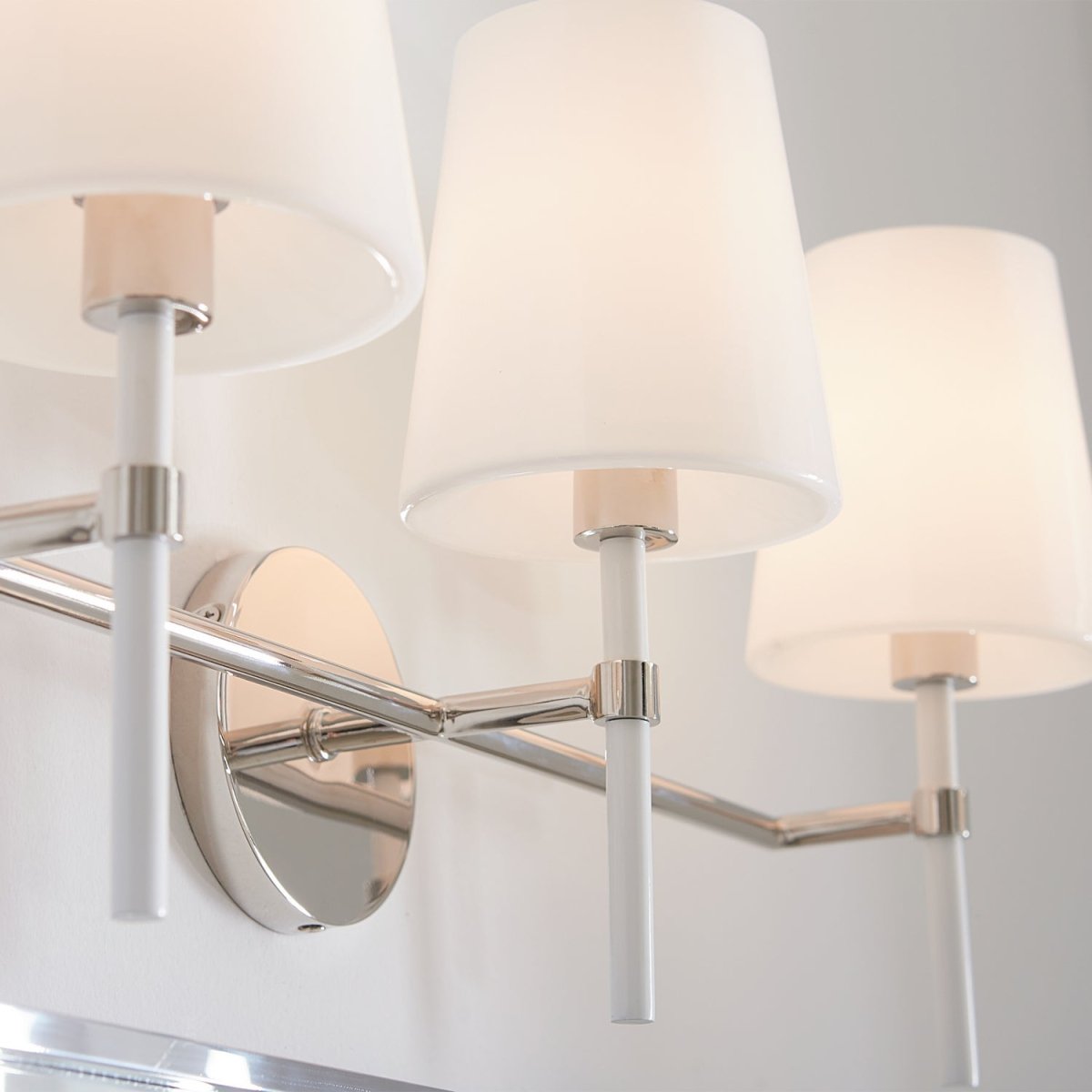 Luminaire de vanité Monroe - Nickel poli by Visual Comfort Studio | Luminaires & cie