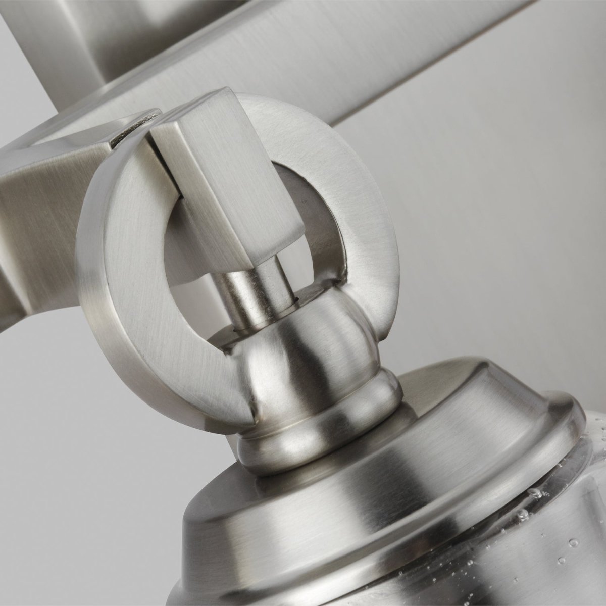 Luminaire de vanité Monterro - Nickel satiné 30 1/4" by Visual Comfort Studio | Luminaires & cie