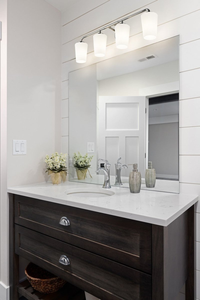 Luminaire de vanité Montford - Or moderne 40" by Z-Lite | Luminaires & cie