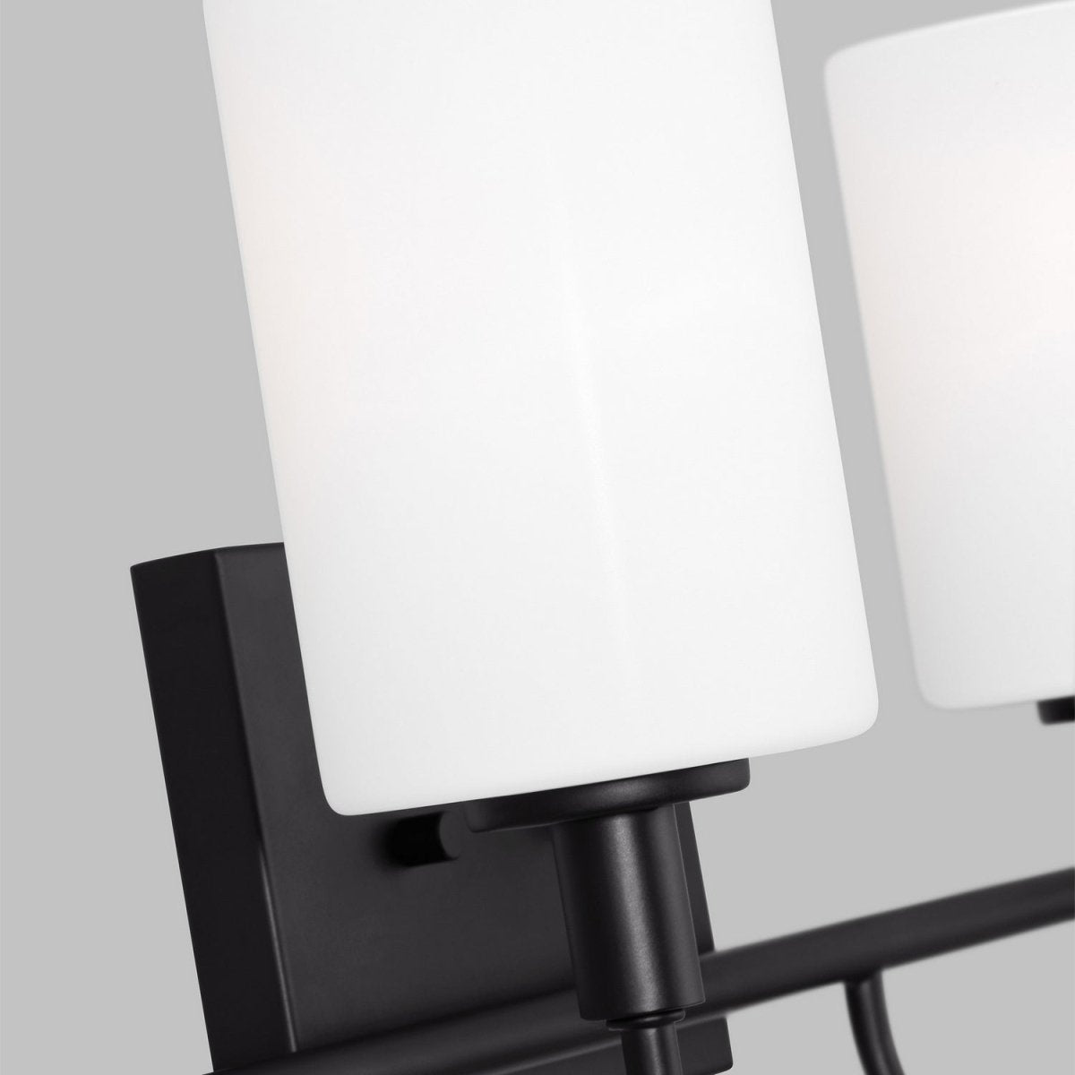 Luminaire de vanité Oak Moore - Nickel brossé 33 7/8" by Visual Comfort Studio | Luminaires & cie