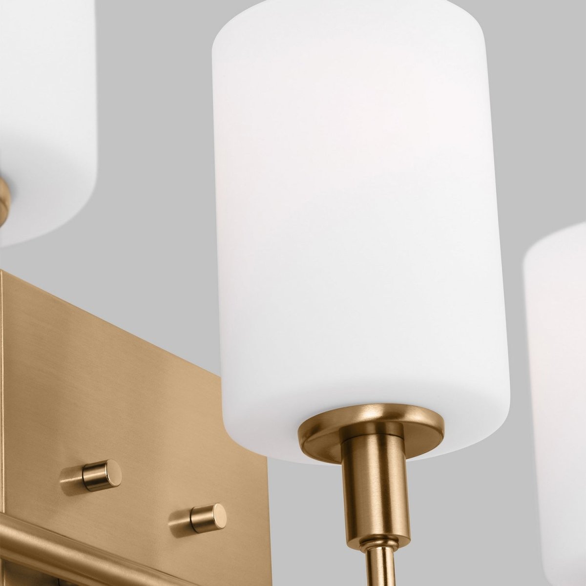 Luminaire de vanité Oak Moore - Nickel brossé 33 7/8" by Visual Comfort Studio | Luminaires & cie