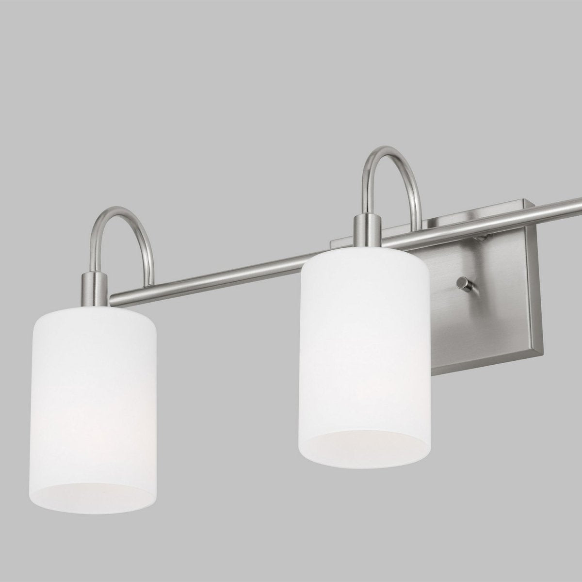 Luminaire de vanité Oak Moore - Nickel brossé 33 7/8" by Visual Comfort Studio | Luminaires & cie