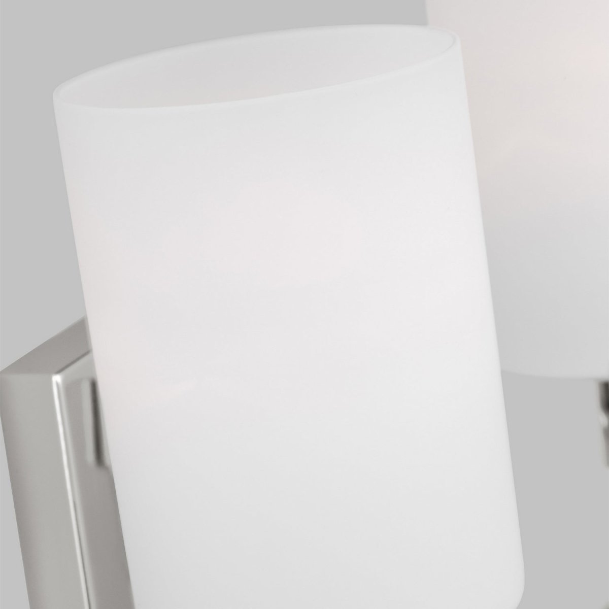 Luminaire de vanité Oak Moore - Nickel brossé 33 7/8" by Visual Comfort Studio | Luminaires & cie