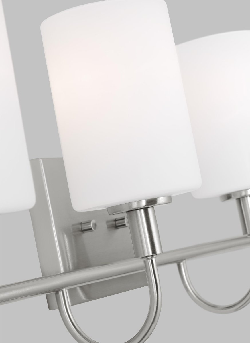 Luminaire de vanité Oak Moore - Nickel brossé 33 7/8" Ampoules non - incluses by Visual Comfort Studio | Luminaires & cie