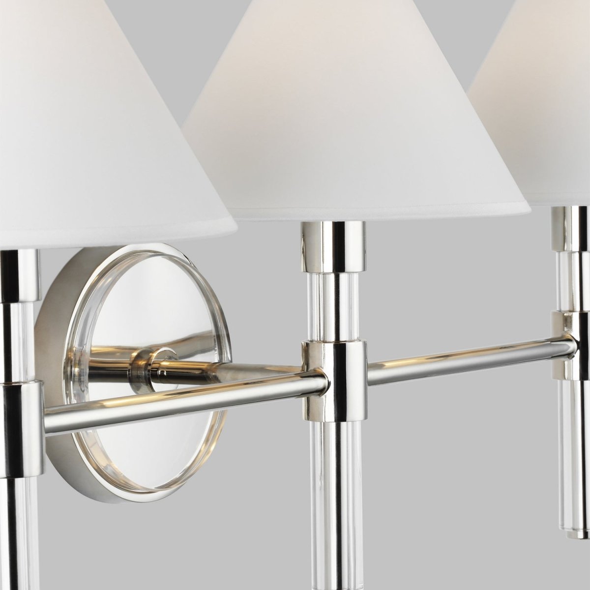 Luminaire de vanité Robert - Laiton vieilli dans le temps 9" by Visual Comfort Studio | Luminaires & cie