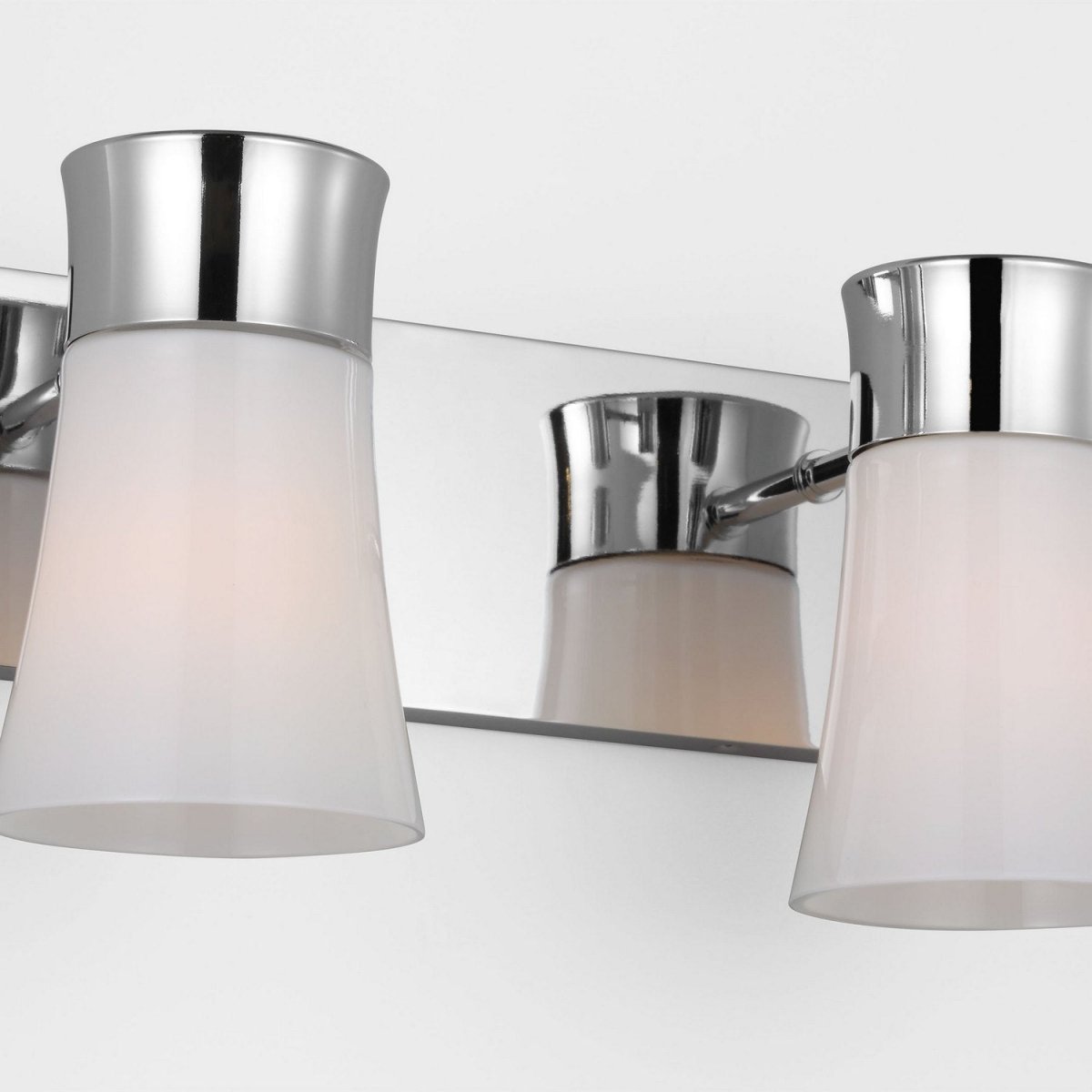 Luminaire de vanité Roy - Laiton satiné 4 by Visual Comfort Studio | Luminaires & cie