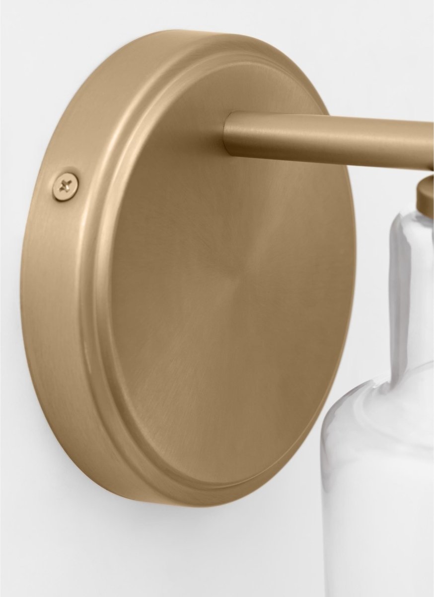Luminaire de vanité Sayward - Laiton satiné 5" by Visual Comfort Studio | Luminaires & cie