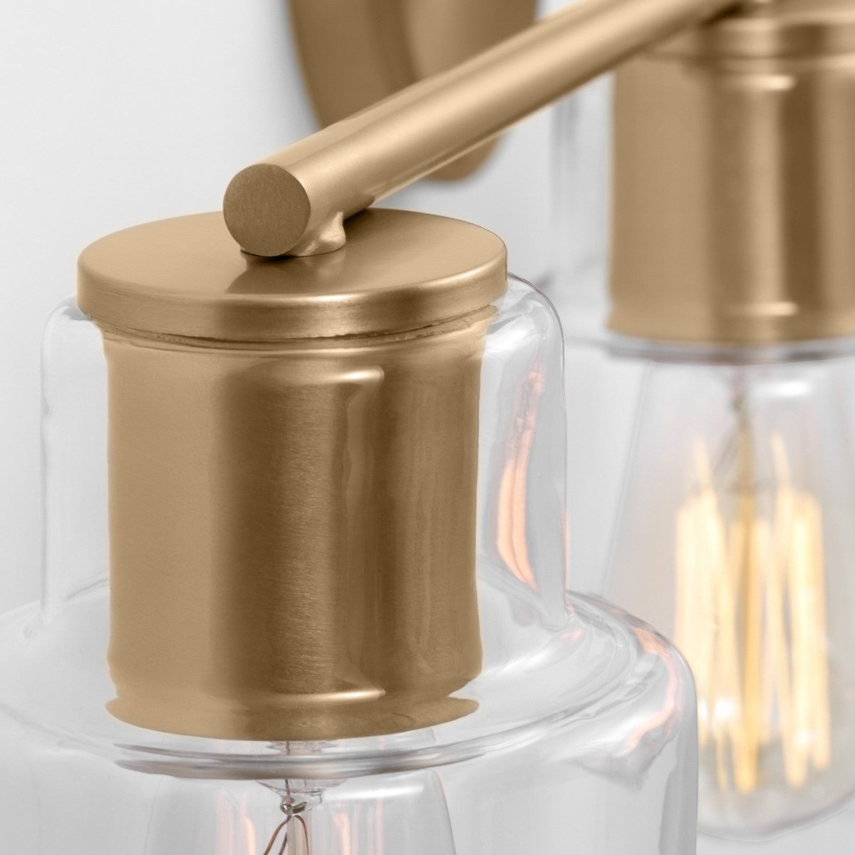 Luminaire de vanité Sayward - Laiton satiné 32 3/8" by Visual Comfort Studio | Luminaires & cie