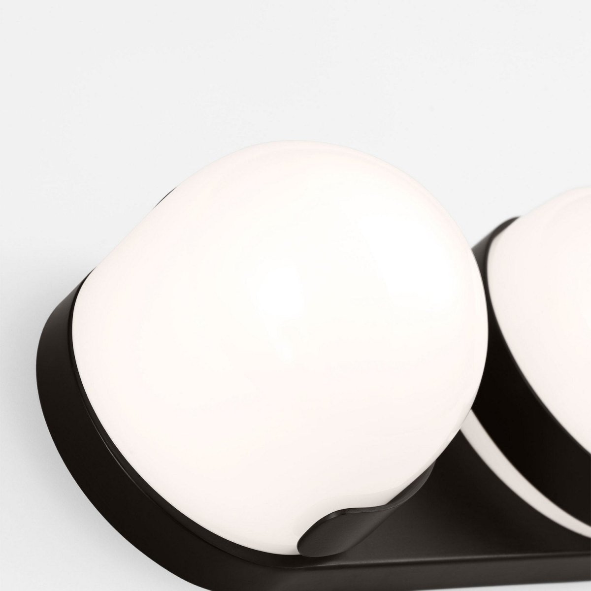 Luminaire de vanité Syrie - Nickel poli 25 1/8" by Visual Comfort Studio | Luminaires & cie