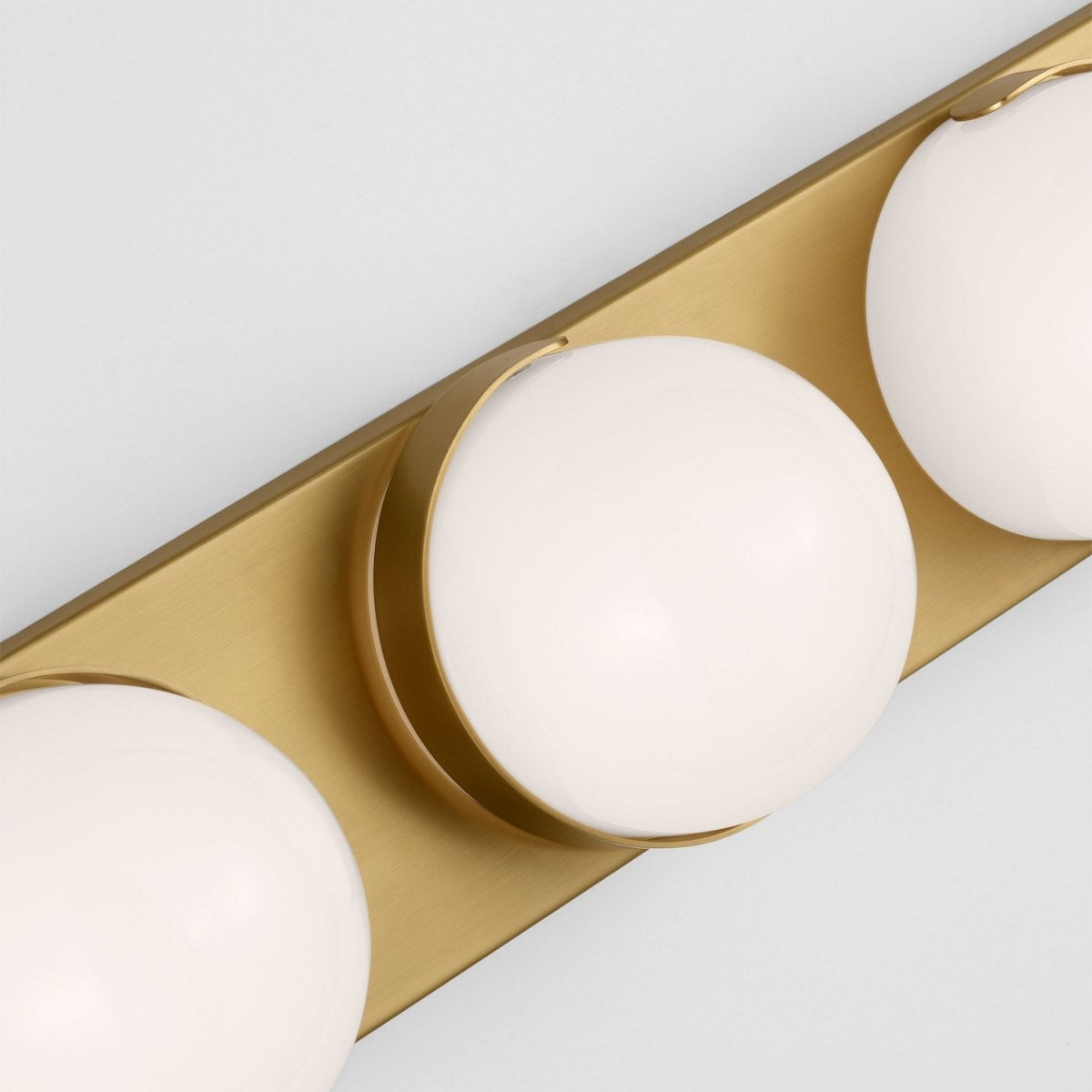 Luminaire de vanité Syrie - Nickel poli 25 1/8" by Visual Comfort Studio | Luminaires & cie