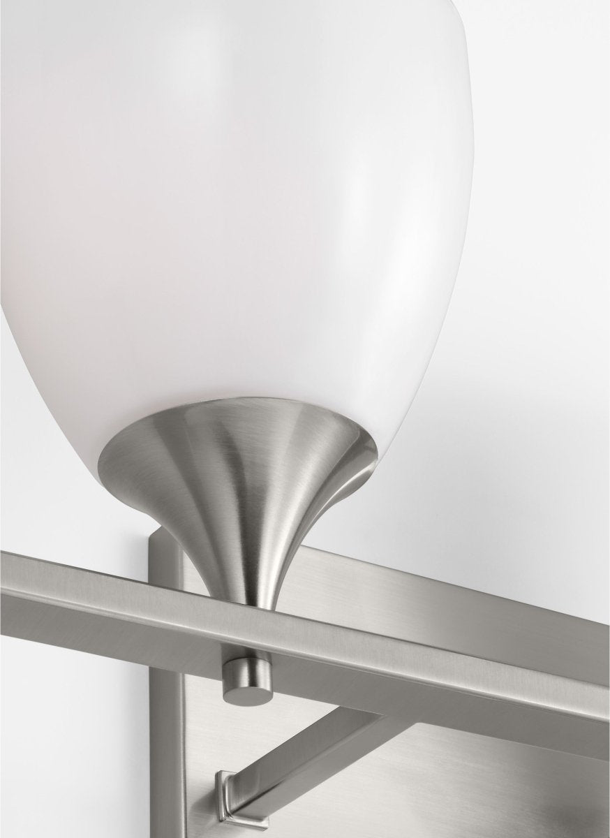Luminaire de vanité Toffino - Acier brossé 36" by Visual Comfort Studio | Luminaires & cie