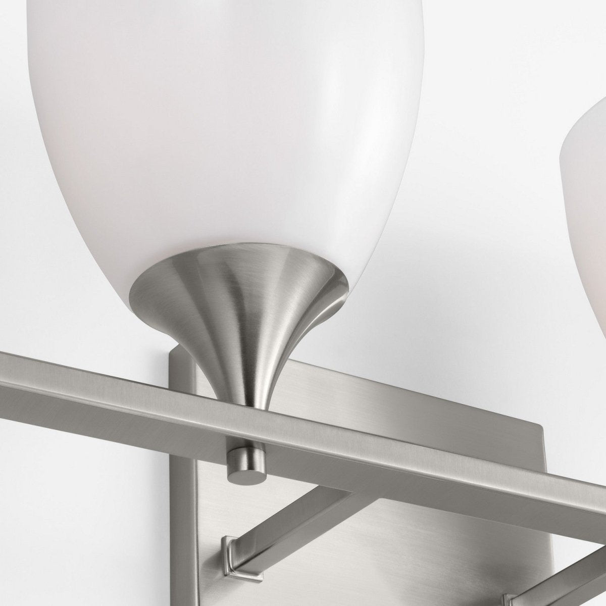 Luminaire de vanité Toffino - Laiton satiné Verre craquelé transparent 36" by Visual Comfort Studio | Luminaires & cie