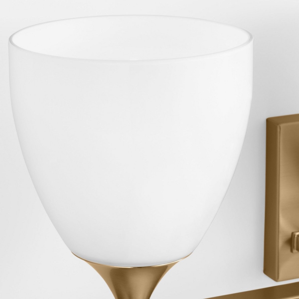 Luminaire de vanité Toffino - Laiton satiné Verre craquelé transparent 36" by Visual Comfort Studio | Luminaires & cie