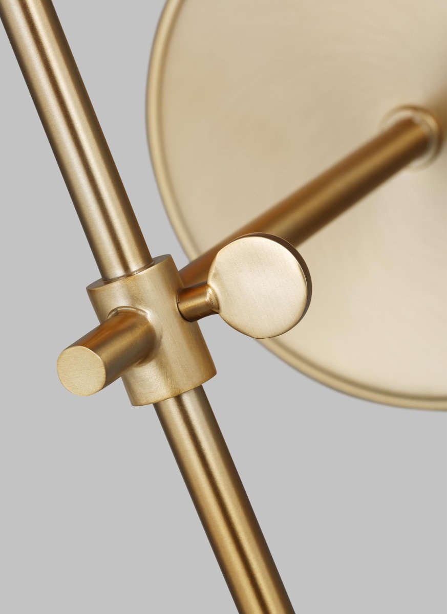 Murale Baker - Laiton satiné Lin blanc Ampoules non - incluses by Visual Comfort Studio | Luminaires & cie
