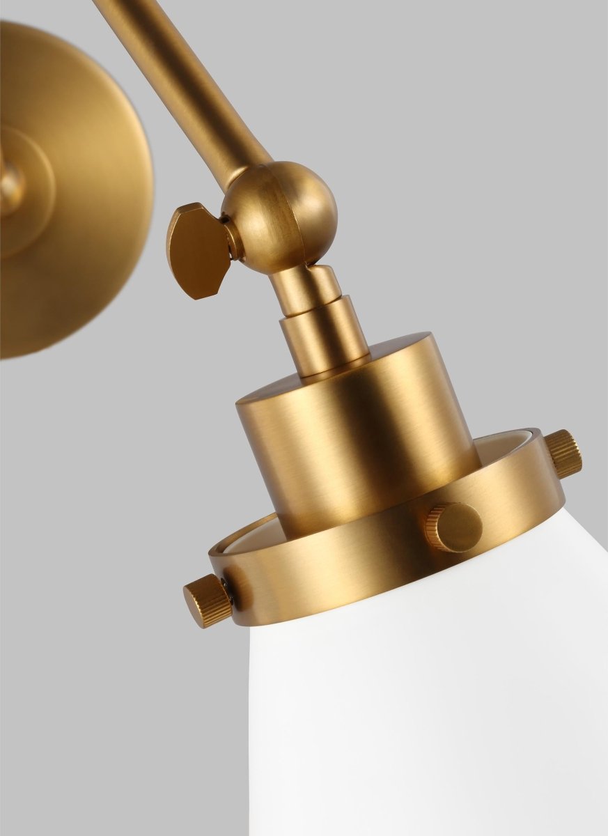 Murale cône à bras double Wellfleet - Matte blanc et laiton brûlé Blanc mat by Visual Comfort Studio | Luminaires & cie