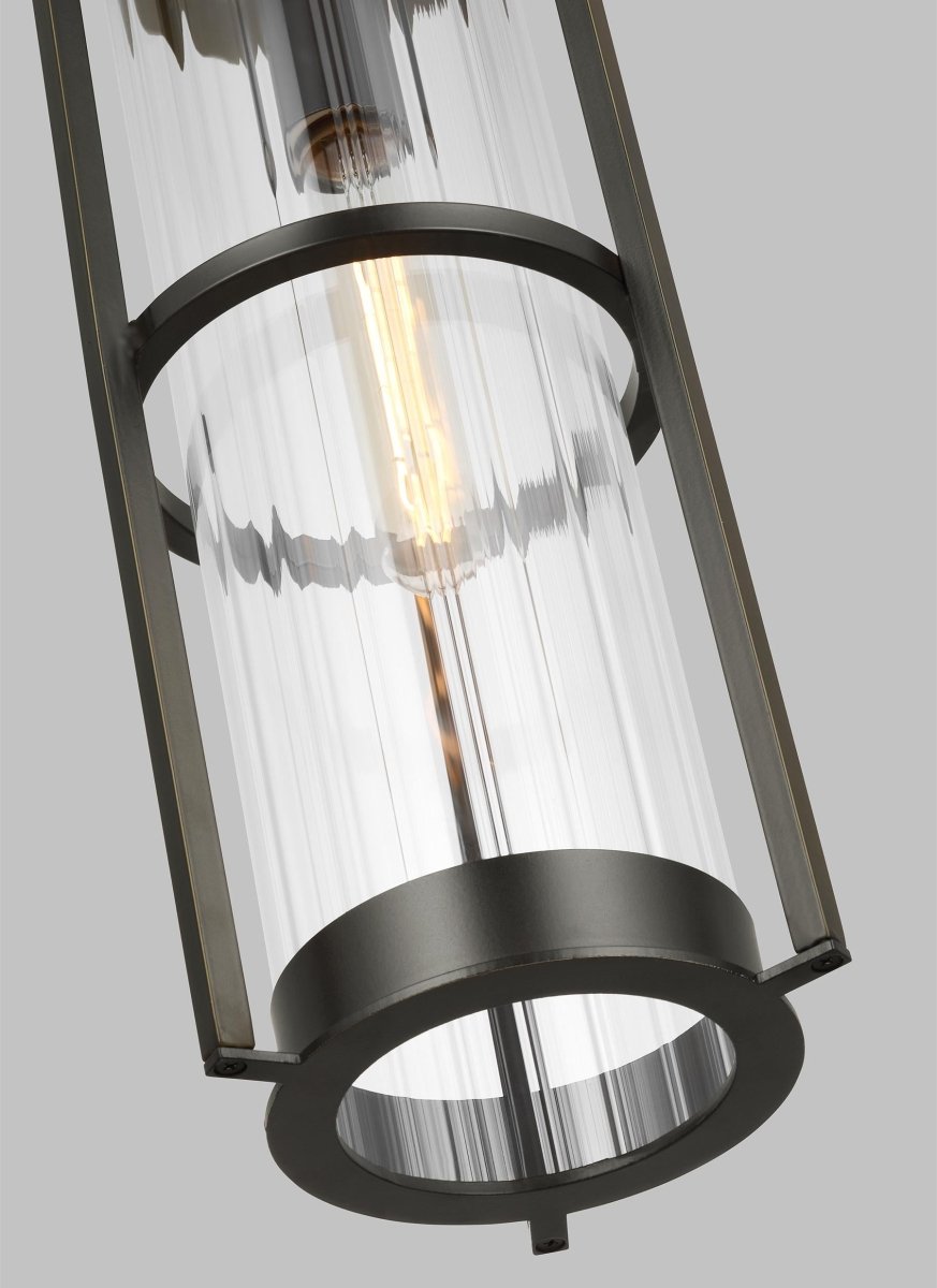 Murale extérieure Alcona - Bronze antique 7" 18" by Visual Comfort Studio | Luminaires & cie