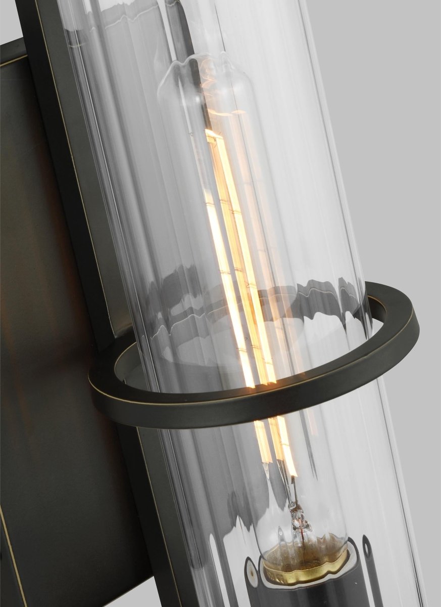 Murale extérieure Alcona - Bronze antique 5" 12 1/2" by Visual Comfort Studio | Luminaires & cie