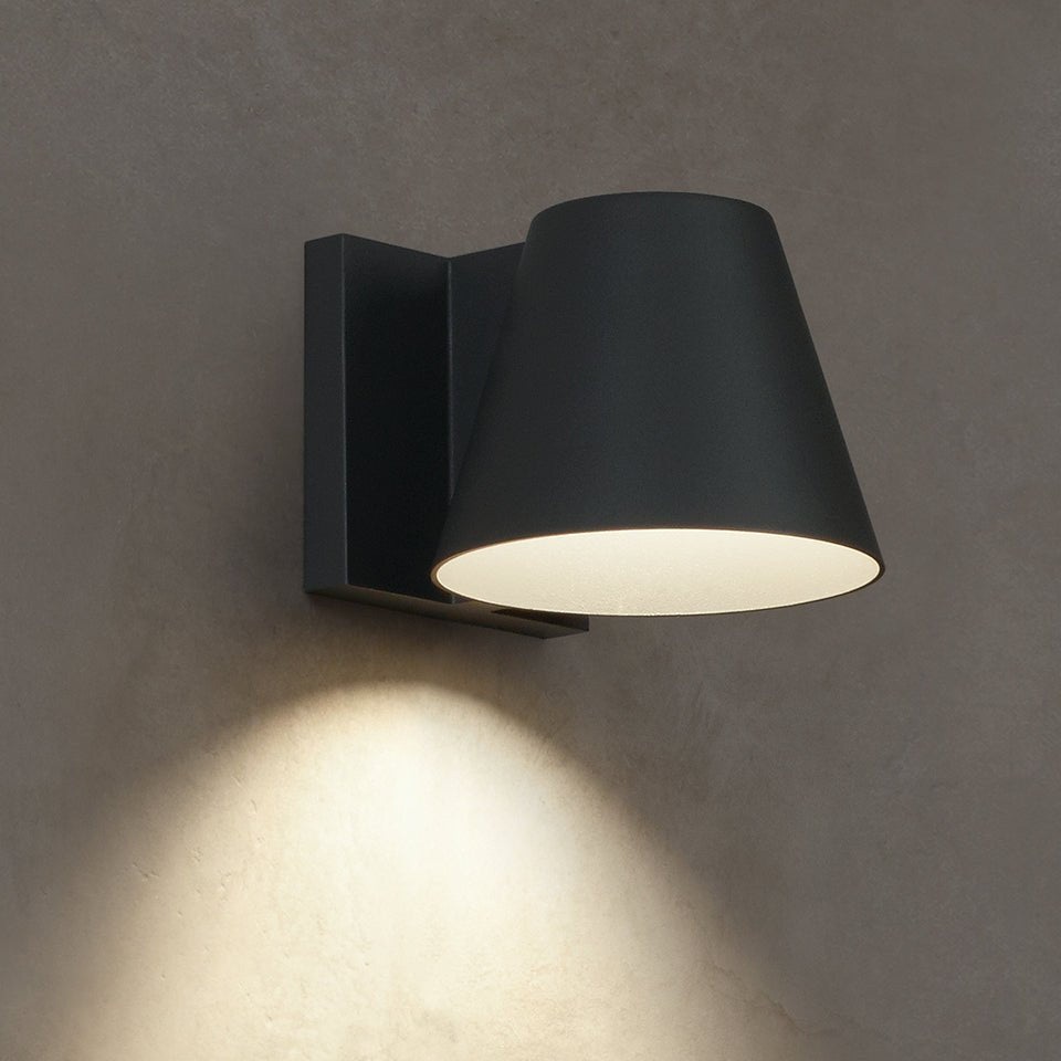 Murale extérieure Bowman - Noir 2700K (Blanc chaud) 4.5" by Tech Lighting | Luminaires & cie