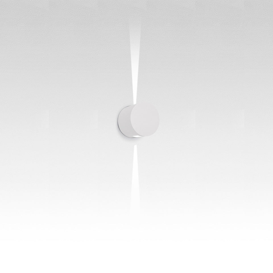 Murale Extérieure Effetto - Rond Blanc RAL 9002 2x Faisceaux / Étroit by Artemide | Luminaires & cie