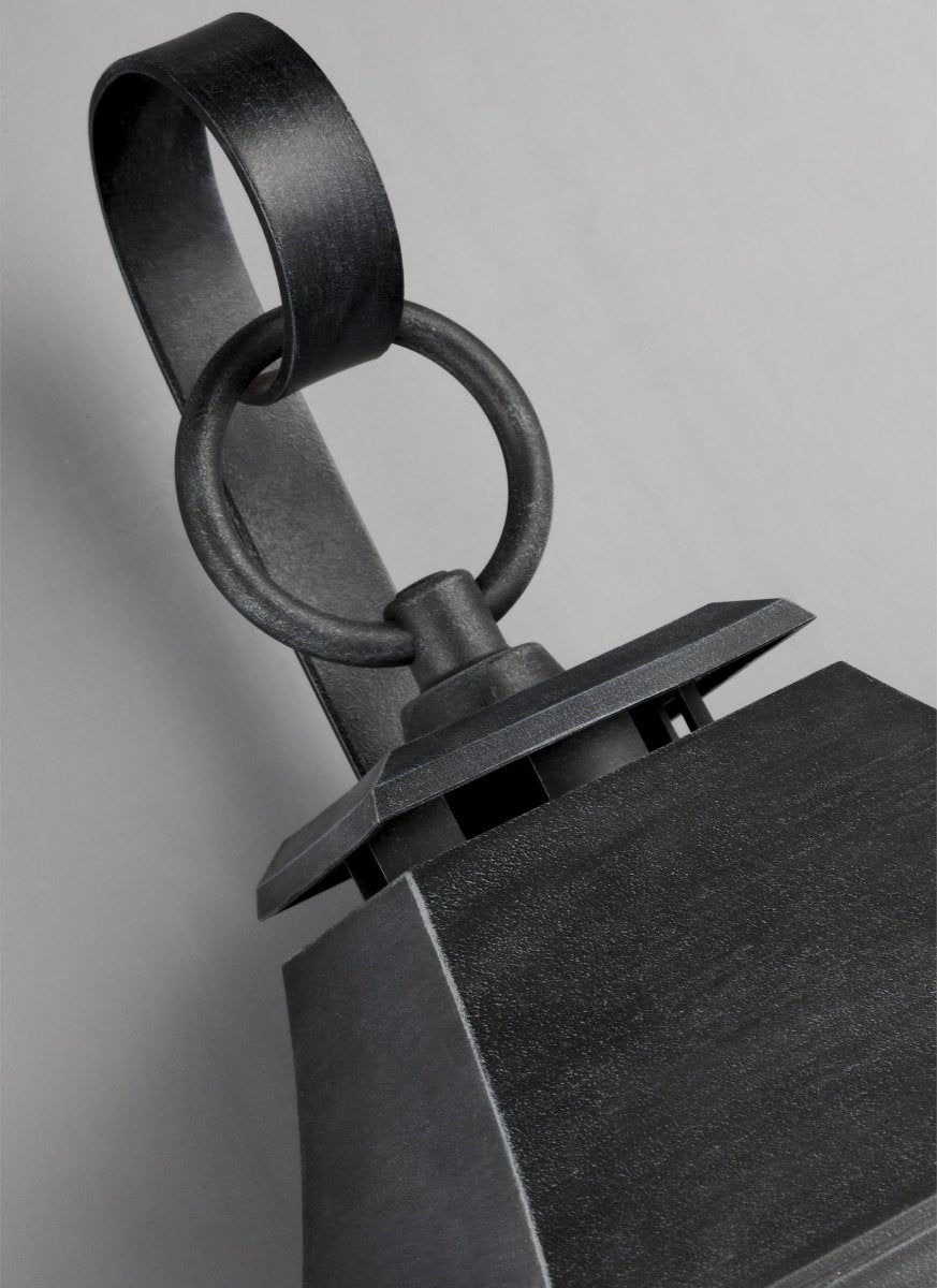 Murale extérieure Shepherd - 11 1/2" by Visual Comfort Studio | Luminaires & cie