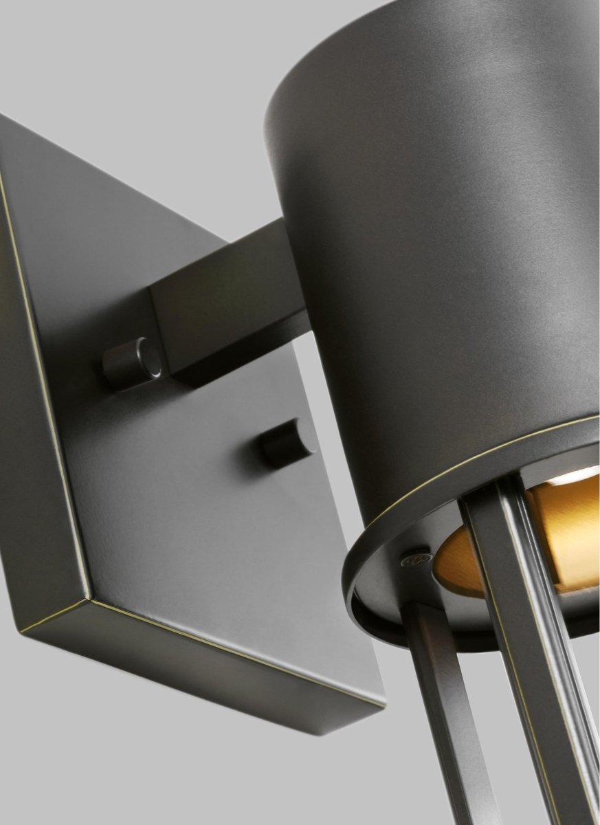 Murale extérieure Union - Bronze antique 15 3/4" by Visual Comfort Studio | Luminaires & cie
