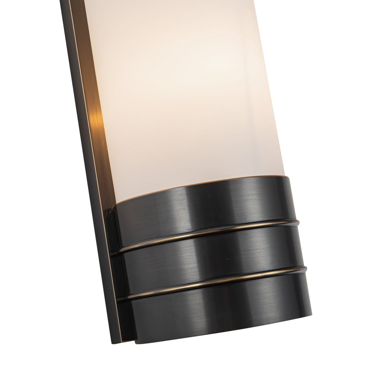 Murale linéaire Willard - Bronze urbain Verre d'opale brillante 24 1/8" by Alora Lighting | Luminaires & cie